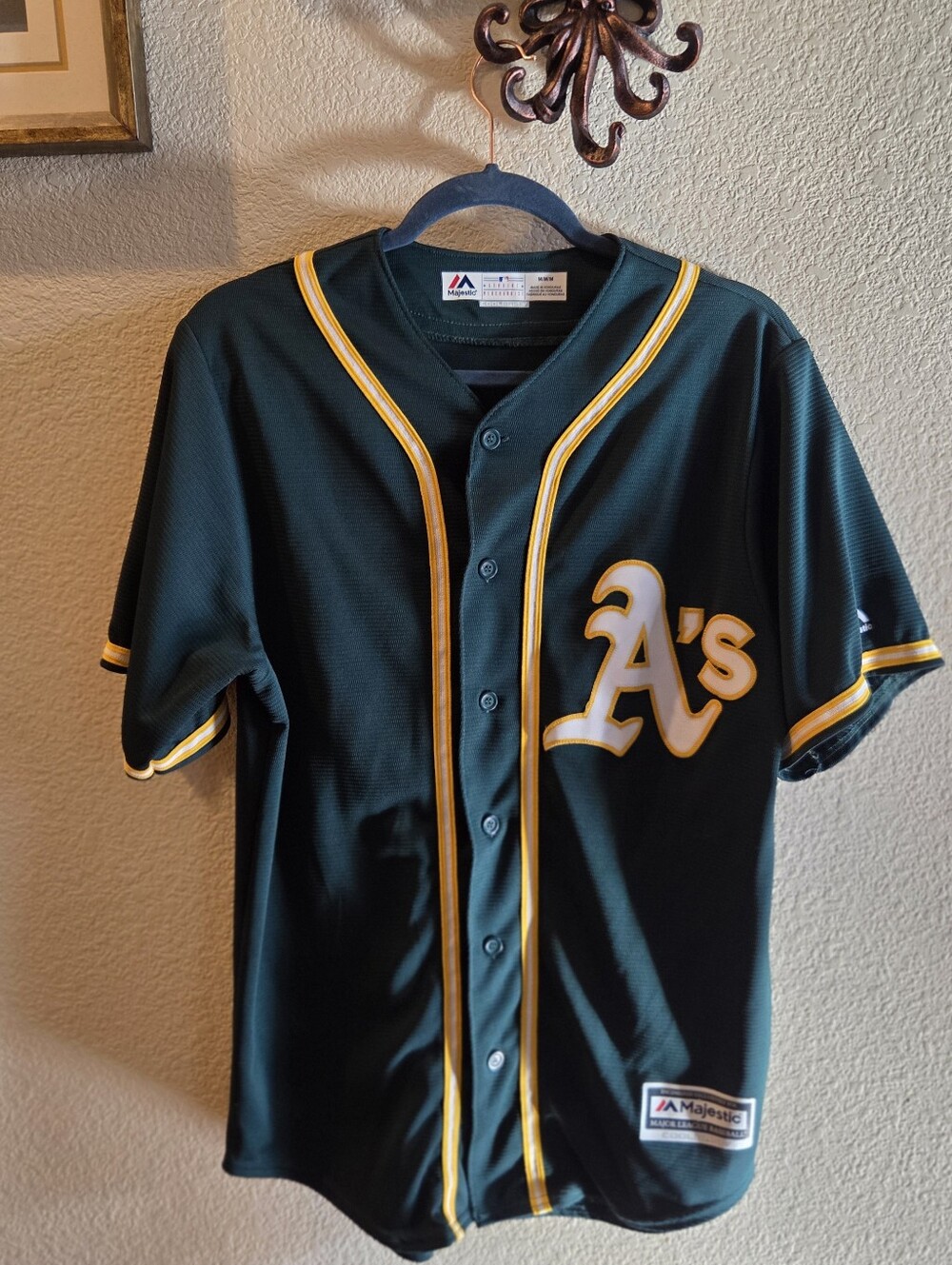 Majestic Oakland A's Green and Yellow Baseball Jersey, Mens Medium